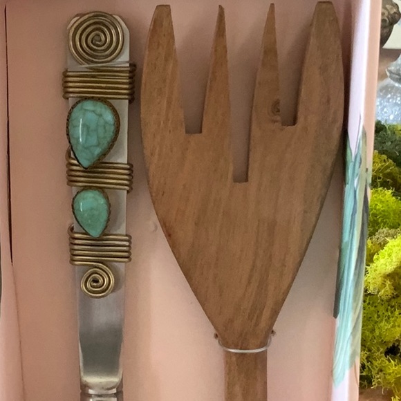 Wood serving set with stone accents - Picture 4 of 4